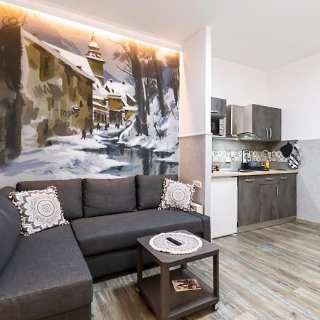 Okbrasov - Apartment & Studio In The Heart Of Old Town, Moments Away From The Black Church Exteriör bild