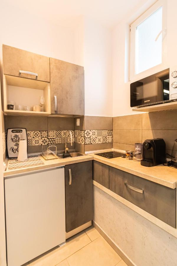 Okbrasov - Apartment & Studio In The Heart Of Old Town, Moments Away From The Black Church Exteriör bild