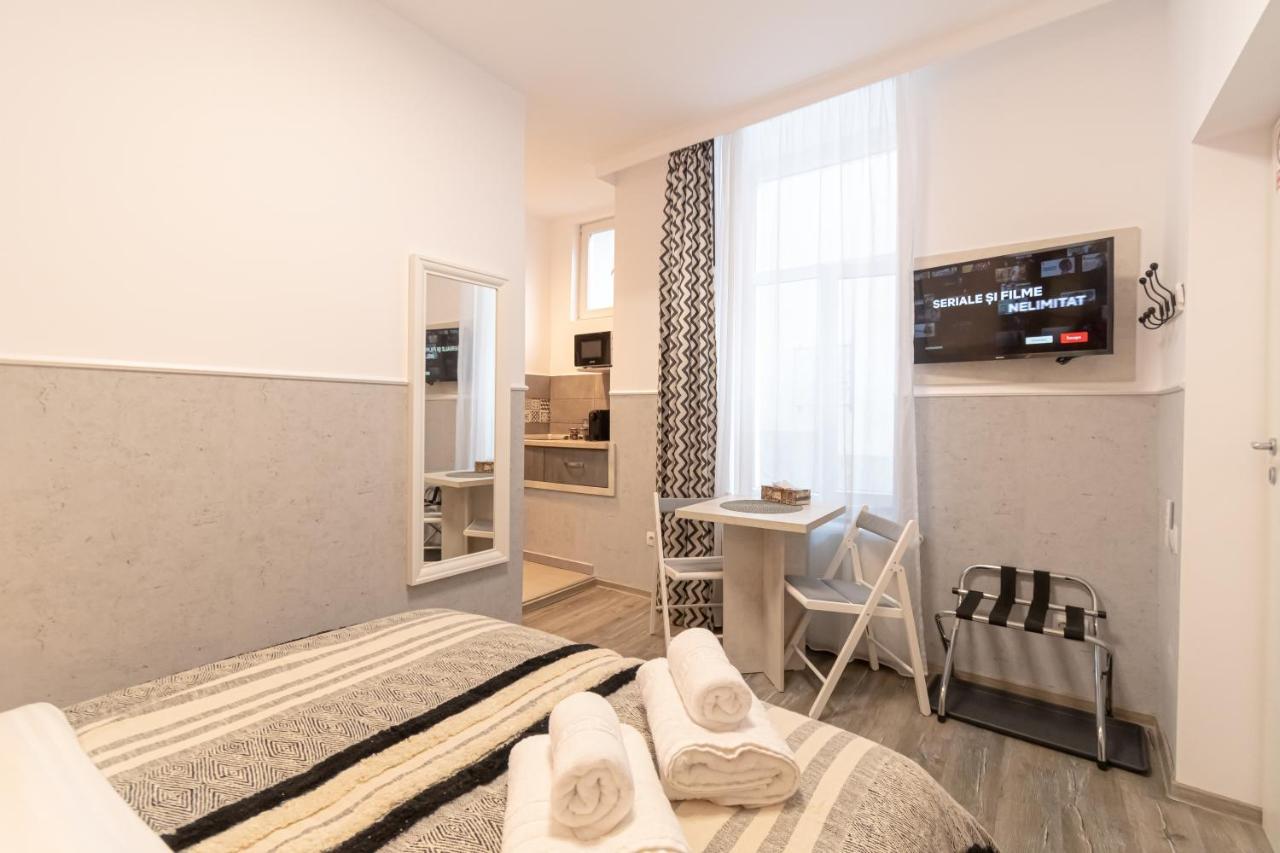 Okbrasov - Apartment & Studio In The Heart Of Old Town, Moments Away From The Black Church Exteriör bild